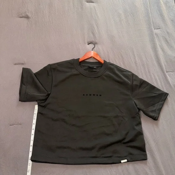 Sumwon Men’s Black Cropped Oversized Essential Tee - Picture 6 of 9